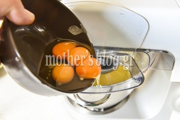 Κέικ καρότο με σοκολάτα από τον Γιώργο Γεράρδο