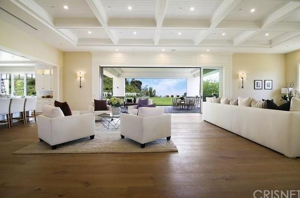 Kylie Jenner: Η έπαυλη της κοστίζει 12 εκατομμύρια δολάρια και είναι ο ορισμός της χλιδής (photos)