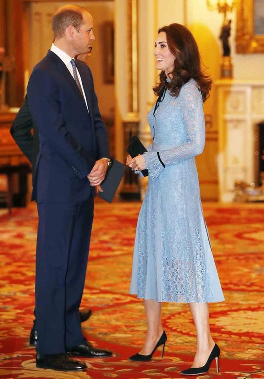 Kate Middleton: Πριν μερικές ώρες το παλάτι δημοσίευσε τις πρώτες φωτογραφίες της μετά τα νέα (pics)