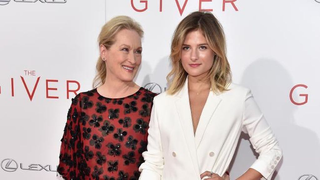 Louise Gummer: Η σπουδαία ηθοποιός, Meryl Streep έχει τρεις κόρες, αλλά – χωρίς να σπείρουμε διχόνοια στην οικογένεια – είναι η πιο όμορφη από τις αδελφές της.