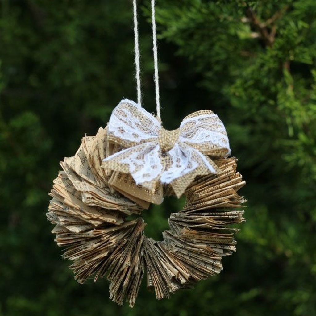 Τριάντα πέντε χριστουγεννιάτικα στολίδια που μπορείτε να φτιάξετε με υλικά που έχετε σπίτι σας