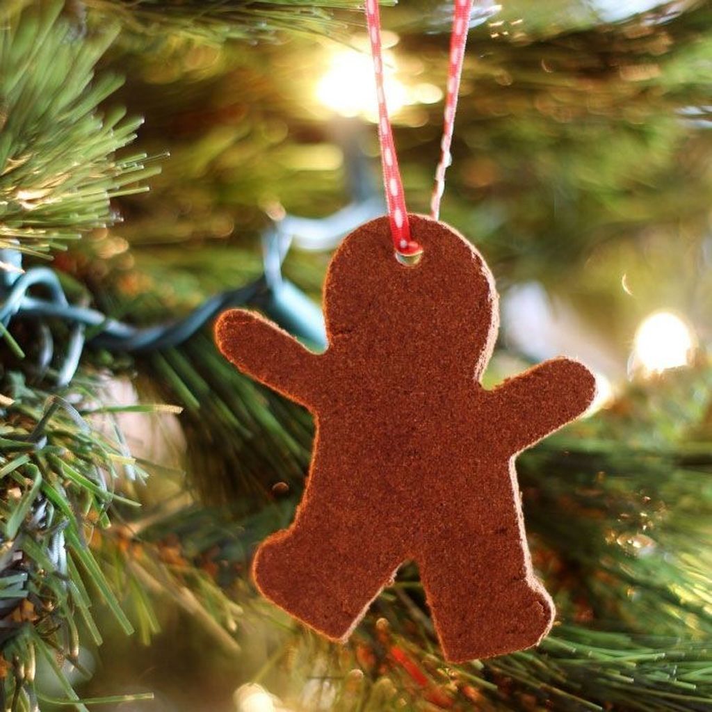 Τριάντα πέντε χριστουγεννιάτικα στολίδια που μπορείτε να φτιάξετε με υλικά που έχετε σπίτι σας