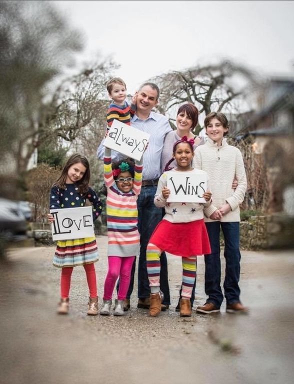 Υιοθετημένα παιδιά: 30 φωτογραφίες που αποδεικνύουν ότι η αγάπη είναι πιο σημαντική από το DNA