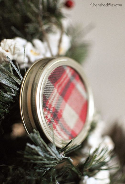 Γυάλινα βαζάκια; Έτσι θα τα αξιοποιήσετε τα φετινά Χριστούγεννα