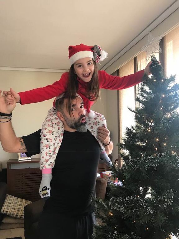 Κόρη Έλληνα δημοσιογράφου έχει τη γιορτή της, δείτε τη φωτογραφία που δημοσίευσε για να της ευχηθεί