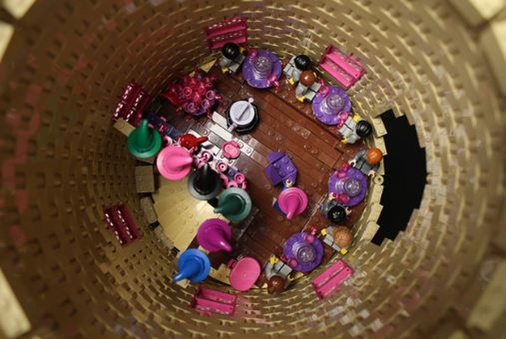 Μαμά έφτιαξε το κάστρο του Hogwarts χρησιμοποιώντας 400.000 τουβλάκια και μας άφησε άφωνους