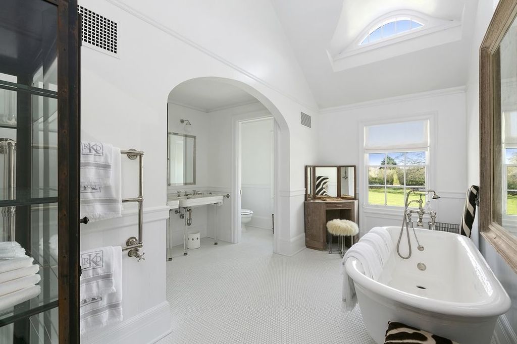 Jackie Kennedy: Αυτό είναι το σπίτι που περνούσε τις διακοπές της όταν ήταν παιδί