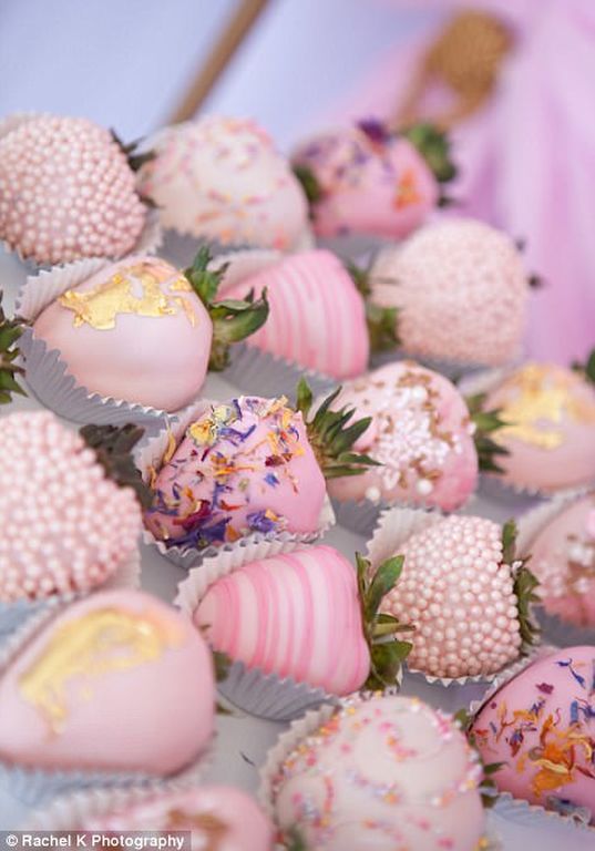 Ξόδεψε 25.000 δολάρια για να διοργανώσει πάρτι για τα πρώτα γενέθλια της κόρης της (pics)