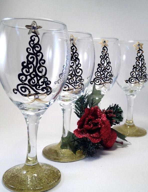 Τριάντα χριστουγεννιάτικες ιδέες για να διακοσμήσετε τα ποτήρια σας 