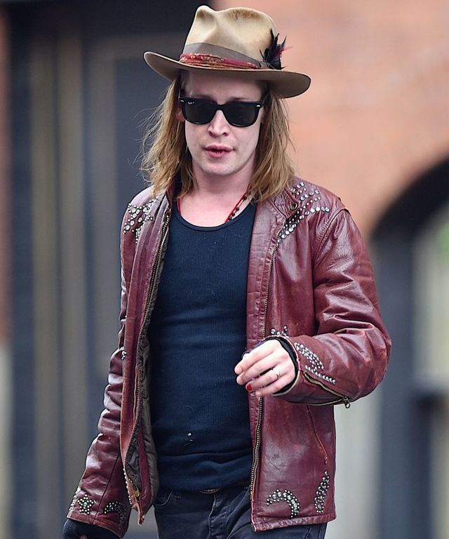 O Macaulay Culkin «αναγεννήθηκε» από τις στάχτες του και δεν είναι πια μόνος!(pics)  