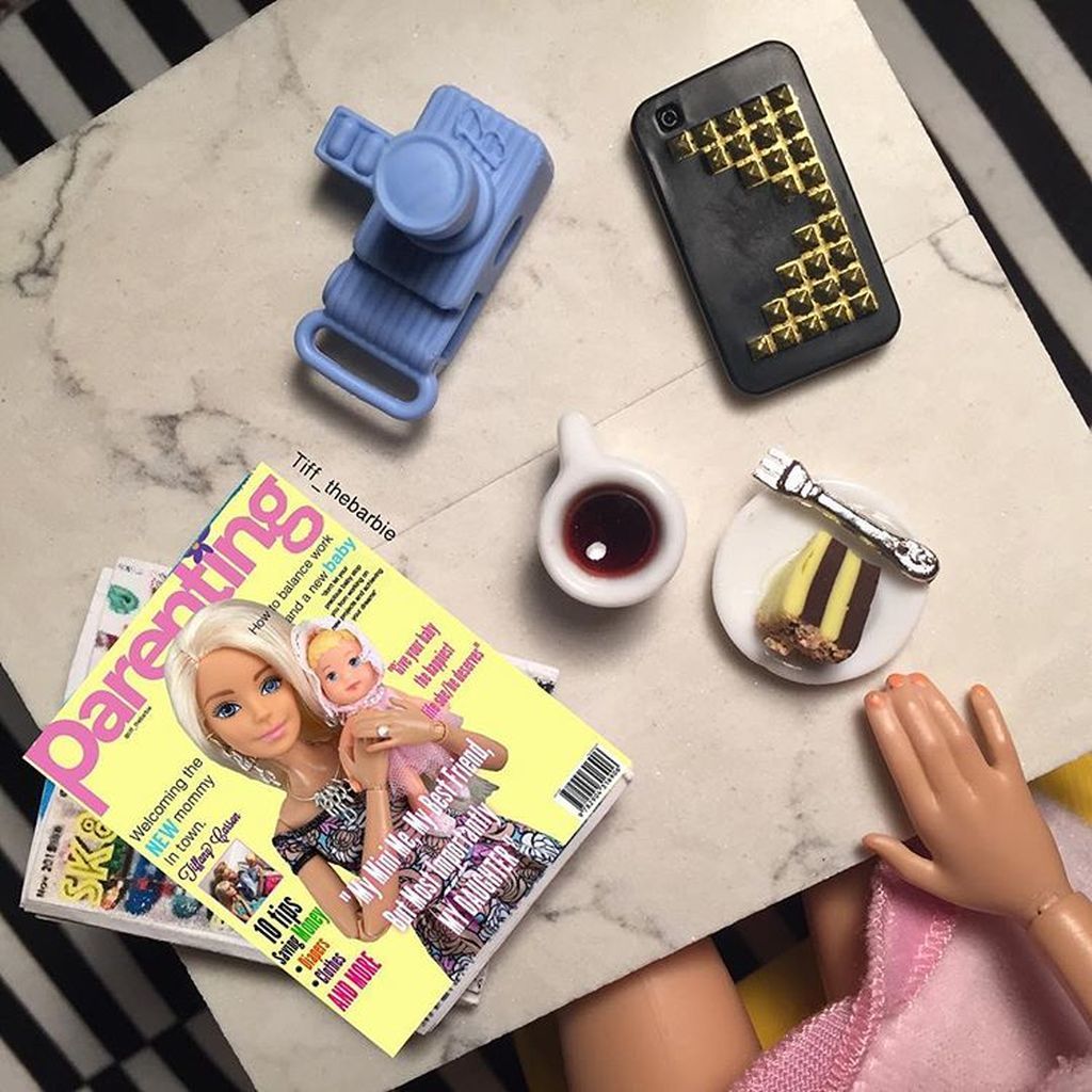 Η Barbie απέκτησε οικογένεια και λογαριασμό στο Instagram, που κάνει θραύση! (pics)