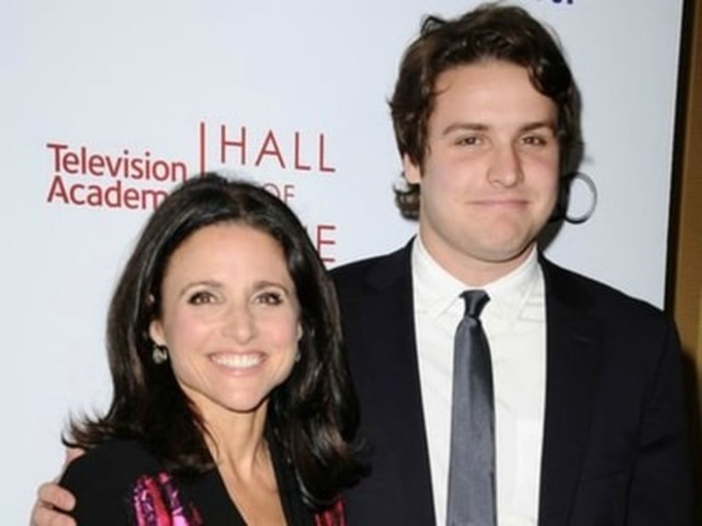 «Τελευταία χημειοθεραπεία της μαμάς» - Το συγκινητικό βίντεο που ανάρτησαν οι γιοι της ηθοποιού