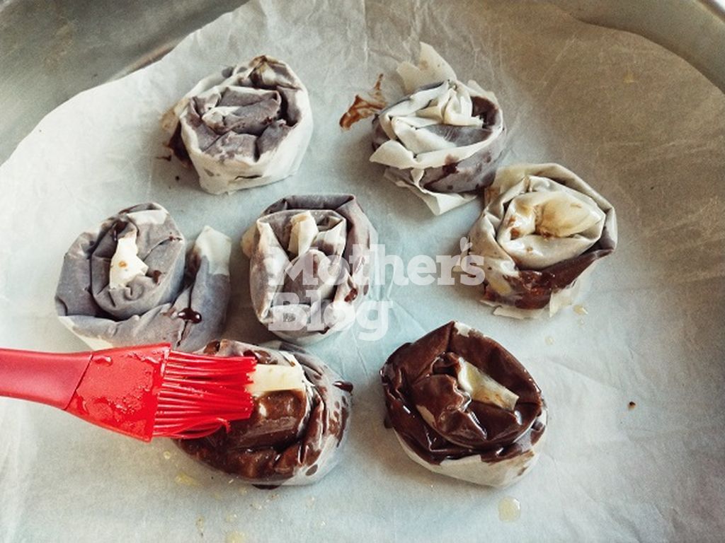 Στριφτά πιτάκια με σοκολάτα και φυστίκια από τον Γιώργο Γεράρδο