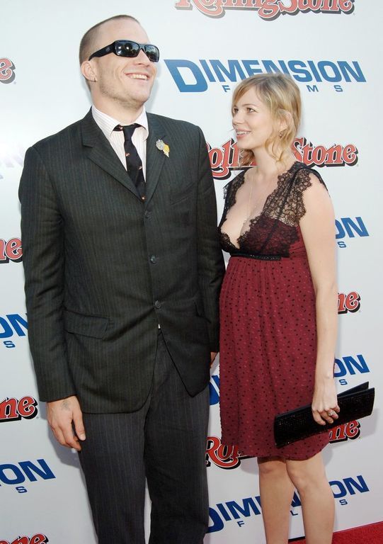 Heath Ledger: 10 χρόνια από το θάνατό του και η Michelle Williams δεν τον ξεχνά (pics)