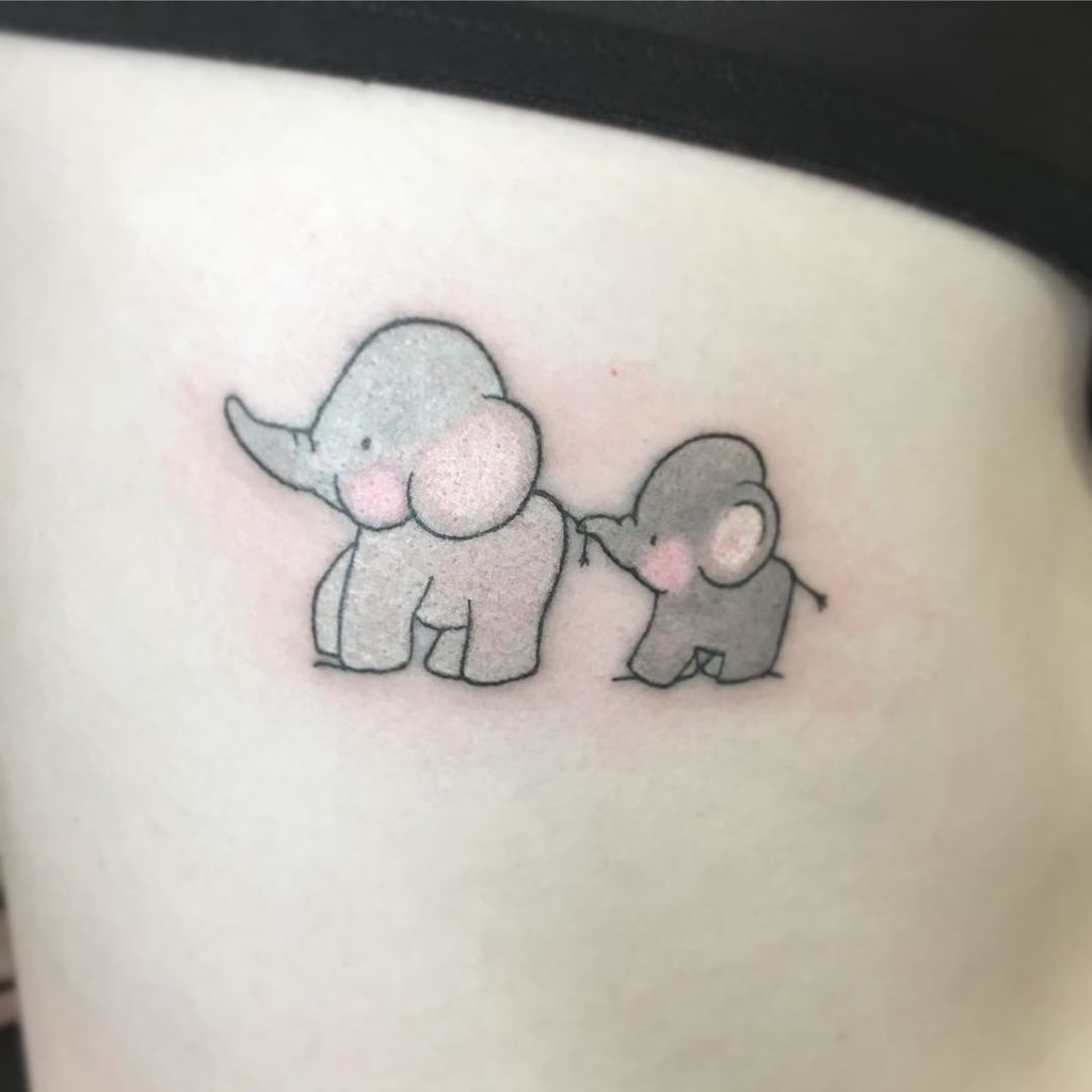 Υπέροχες 23 ιδέες για τατουάζ μητρότητας: Ένα μικρό δείγμα της αγάπης σας για εκείνα