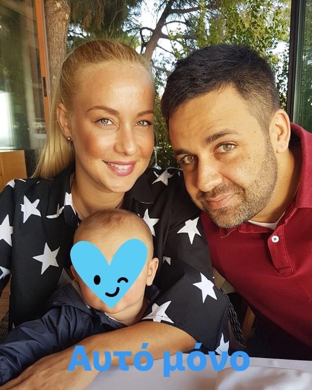 Γιος Ελληνίδας παρουσιάστριας προσπαθεί να το σκάσει από την κούνια του (pic)