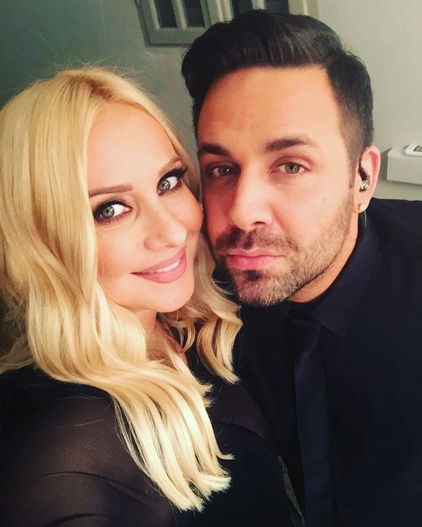 Γιος Ελληνίδας παρουσιάστριας προσπαθεί να το σκάσει από την κούνια του (pic)