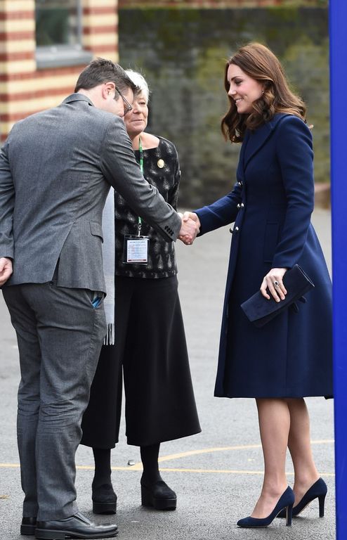 Η Kate Middleton περιμένει αγόρι; Τα σημάδια που δεν πρόσεξε κανείς (pics)