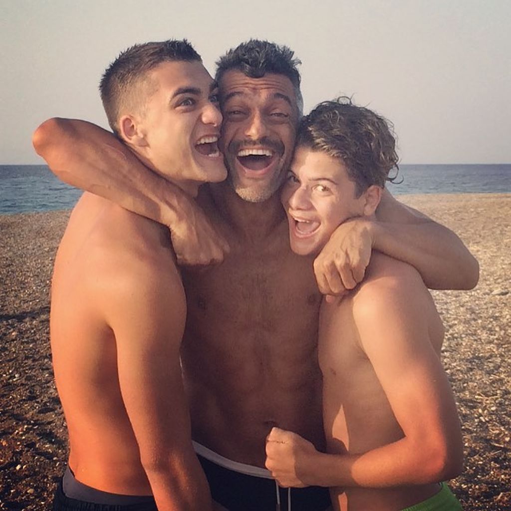 Στέλιος Κρητικός: «Από άποψη χαρακτήρα, νομίζω πως κανένας γιος μου δεν μοιάζει σε μένα»