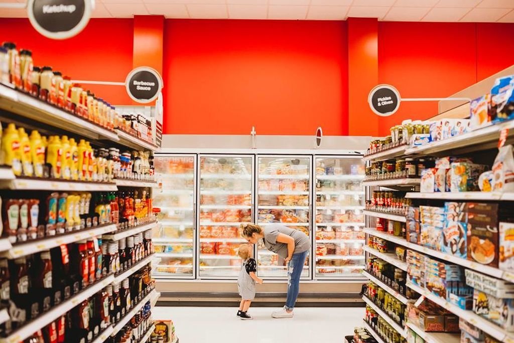 Μια φωτογράφηση εγκυμονούσας μαμάς και κόρης, διαφορετική απ' όσες έχετε δει ξανά (pics)