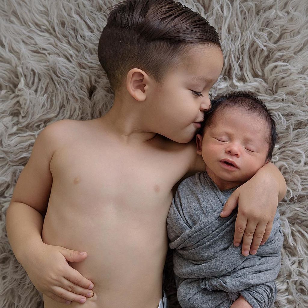 Το γνωστό μοντέλο εξομολογείται και σοκάρει: «Σκύλος επιτέθηκε στον 2χρονο γιο μου!»