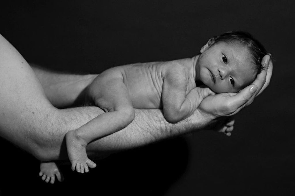 Φωτογραφίζεται με τον γιο της και λιώνει στην κυριολεξία το διαδίκτυο (pics)