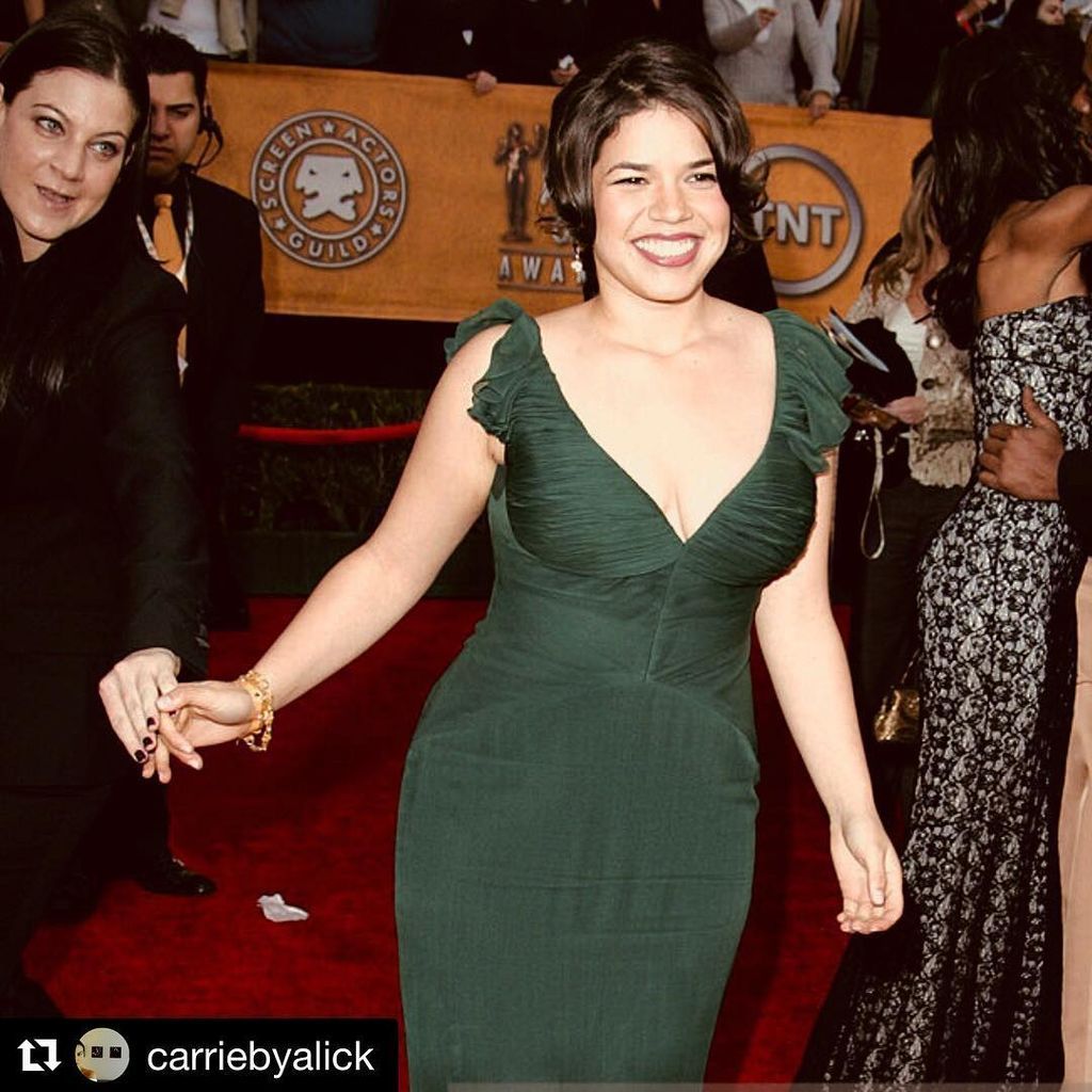 Η εγκυμοσύνη της πάει πολύ! Για πρώτη φορά μετά από καιρό μας δείχνει τη φουσκωμένη κοιλίτσα