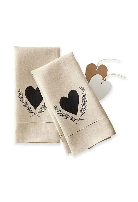 Άγιος Βαλεντίνος: Προτάσεις για δώρα στην αγαπημένη μας μαμά