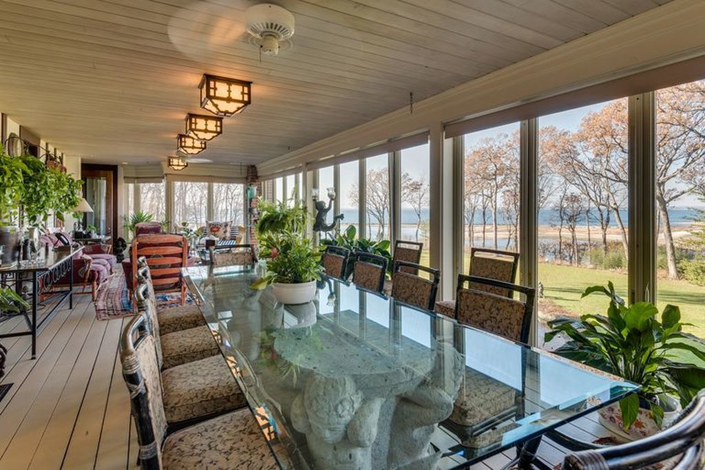 Αυτό το σπίτι πουλάει η Angelina Jolie και ο Brad Pitt (pics)