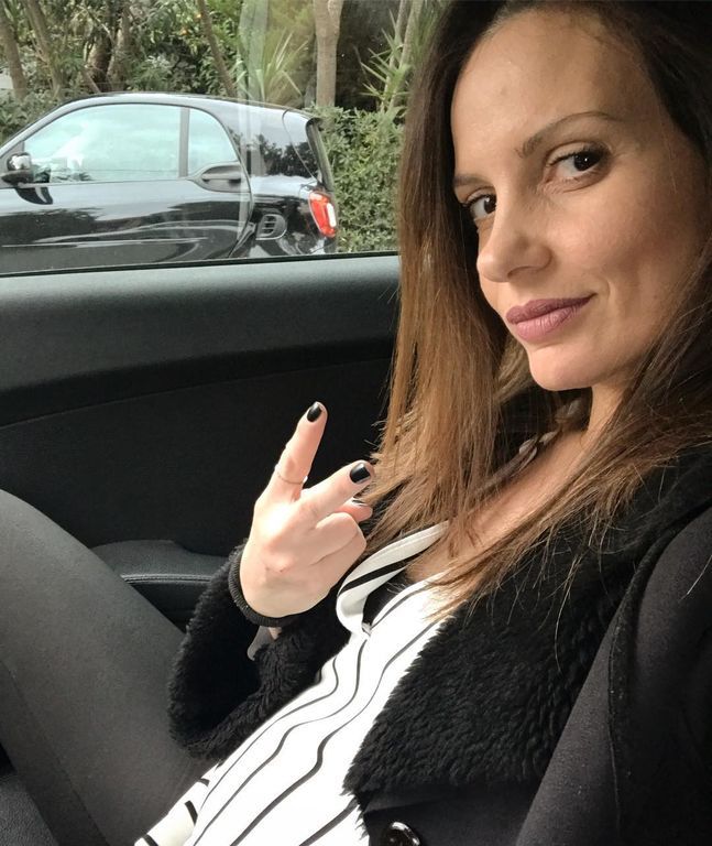 Η Ελένη Καρποντίνη επιβεβαίωσε την εγκυμοσύνη της! Έτσι έκρυβε την κοιλίτσα της αυτούς τους μήνες