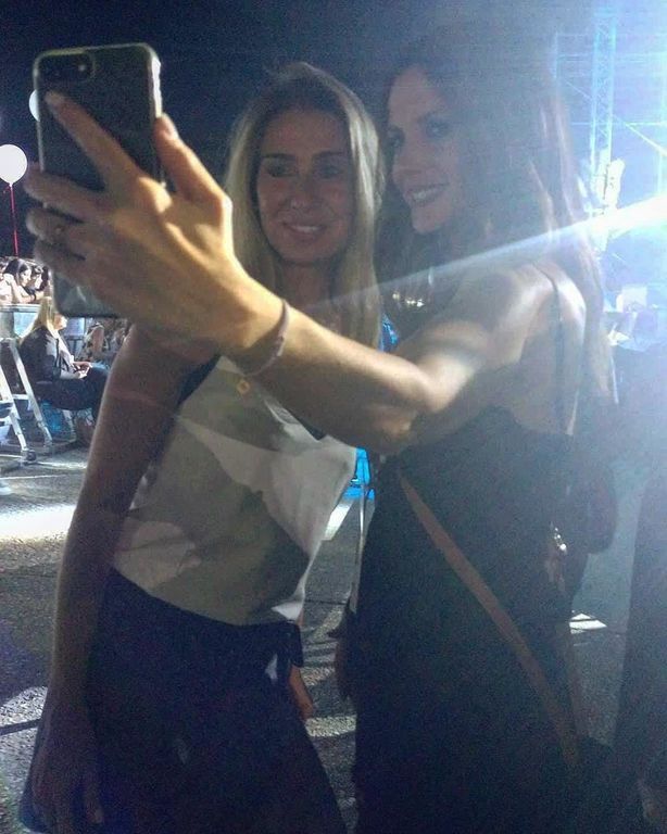 Η Ελένη Καρποντίνη επιβεβαίωσε την εγκυμοσύνη της! Έτσι έκρυβε την κοιλίτσα της αυτούς τους μήνες