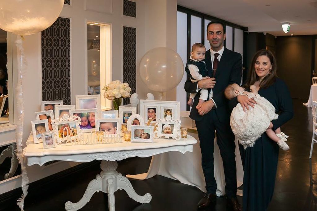 Γνωστός Έλληνας έγινε ξανά μπαμπάς: Η πρώτη φωτογραφία της νεογέννητης κόρης του