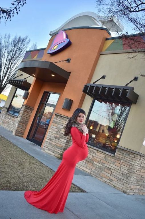 Μια φωτογράφιση εγκυμοσύνης διαφορετική από όλες τις άλλες (pics)