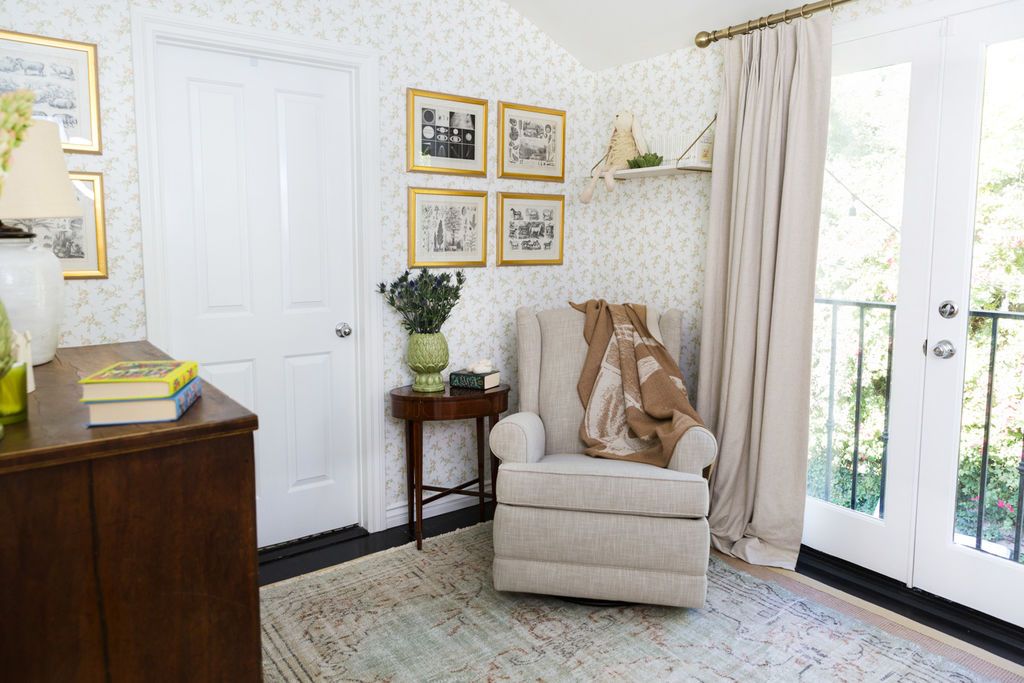 Μία διάσημη fashion blogger μας δείχνει πώς διακόσμησε το βρεφικό δωμάτιο της κόρης της