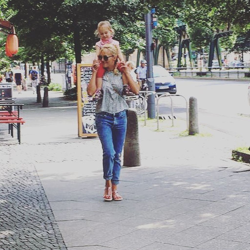 Δείτε πόσο έχει μεγαλώσει η κόρη της Meryem Uzerli (pics)