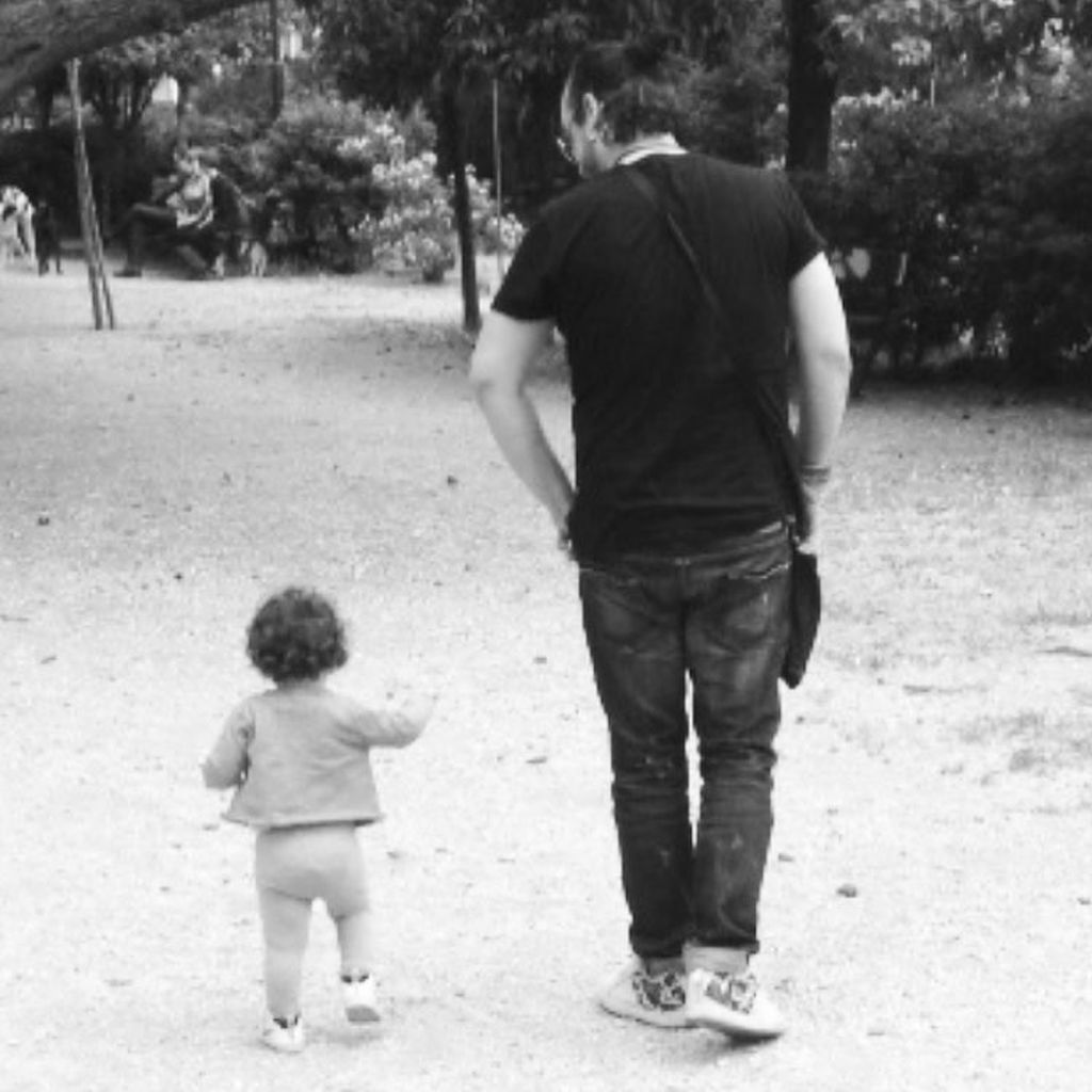 «#throwbacksunday 5,5 χρόνια πίσω;;; #koroulamou», σχολίασε ο γνωστός τραγουδιστής