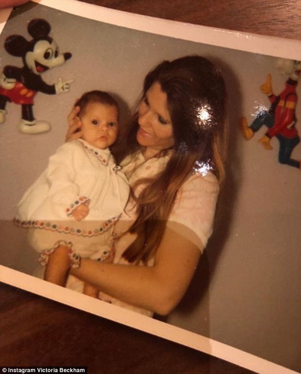 Brooklyn Beckham: Παιχνίδια στην εξοχή με την 6χρονη αδελφή του 