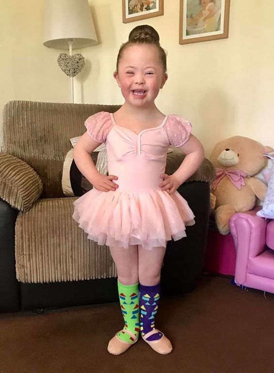 Γνωρίστε την Chloe, το 5χρονο κορίτσι που άλλαξε τις αντιλήψεις για το σύνδρομο Down (pics+vid)