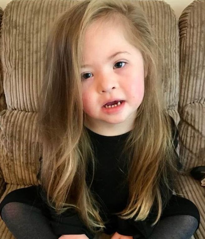 Γνωρίστε την Chloe, το 5χρονο κορίτσι που άλλαξε τις αντιλήψεις για το σύνδρομο Down (pics+vid)