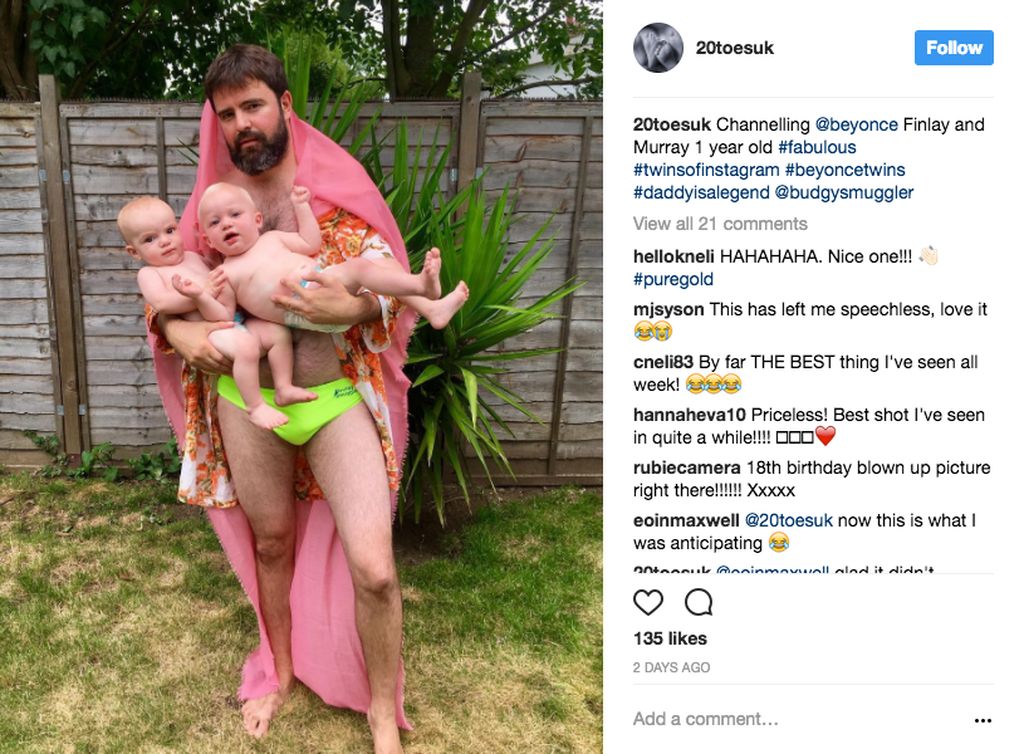 Θυμάστε τη φώτο της Beyonce με τα δίδυμα; Γονείς «κλέβουν» την πόζα της χαρίζοντας άφθονο γέλιο