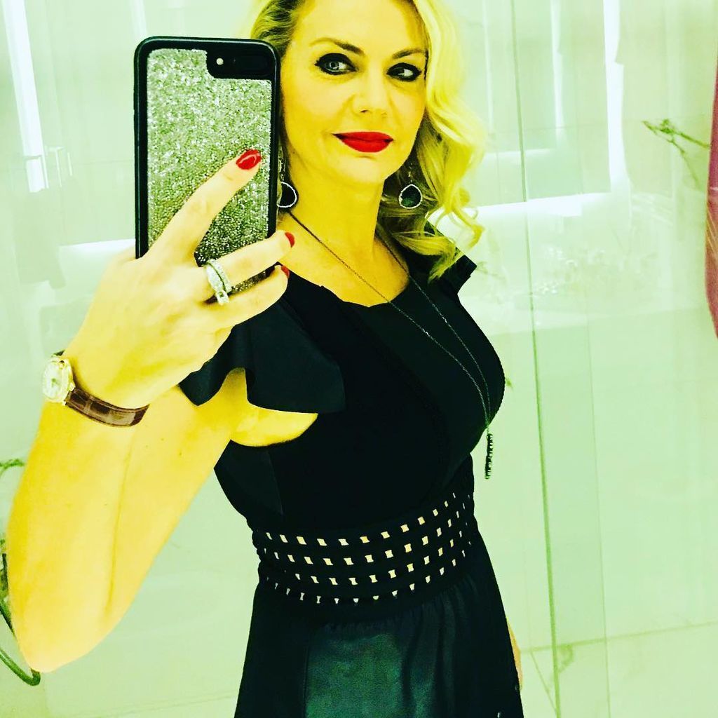 Έμη Λιβανίου: Αυτή είναι η συνήθεια που έχει από παιδί