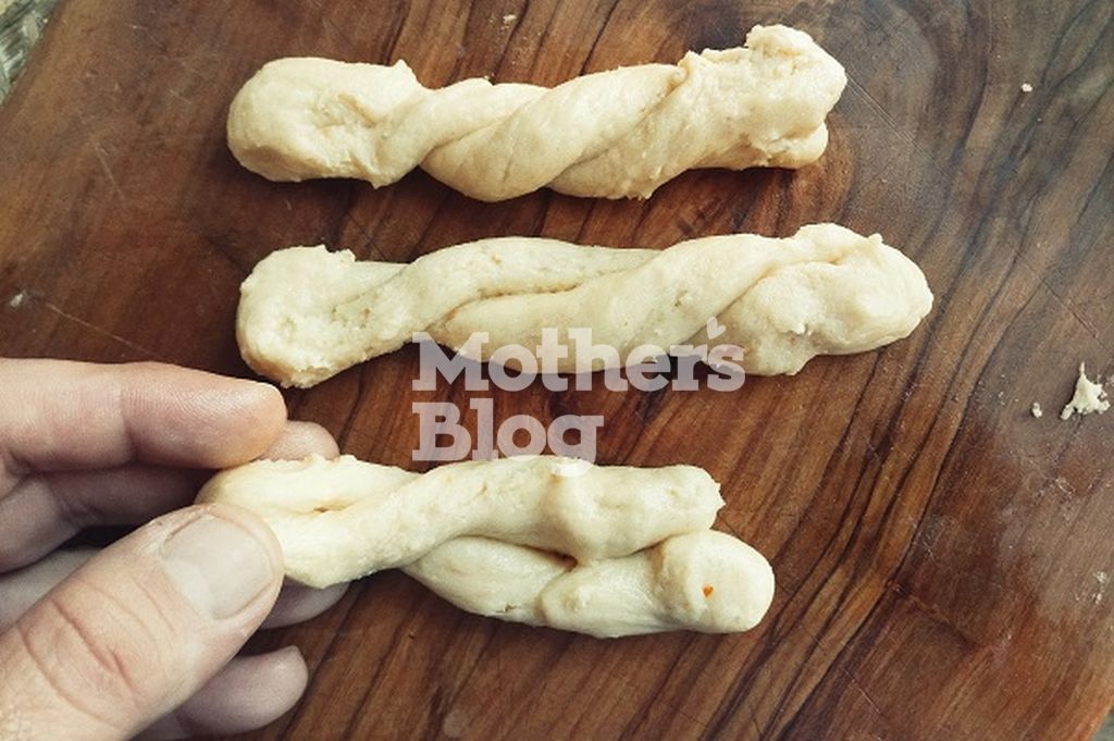 Σμυρνέϊκα πασχαλινά κουλουράκια από τον Γιώργο Γεράρδο 