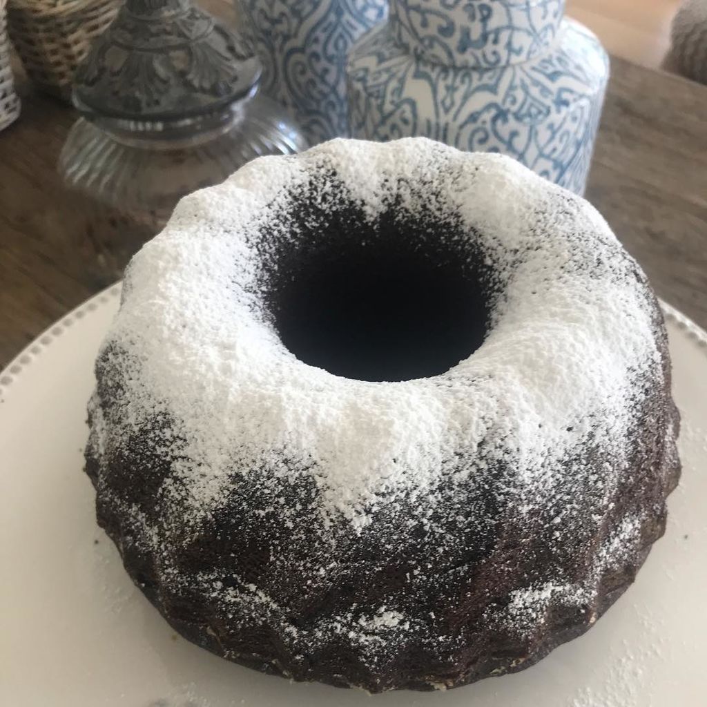 Δέσποινα Βανδή: Έφτιαξε νηστίσιμο κέικ και μοιράζεται τη συνταγή μαζί μας