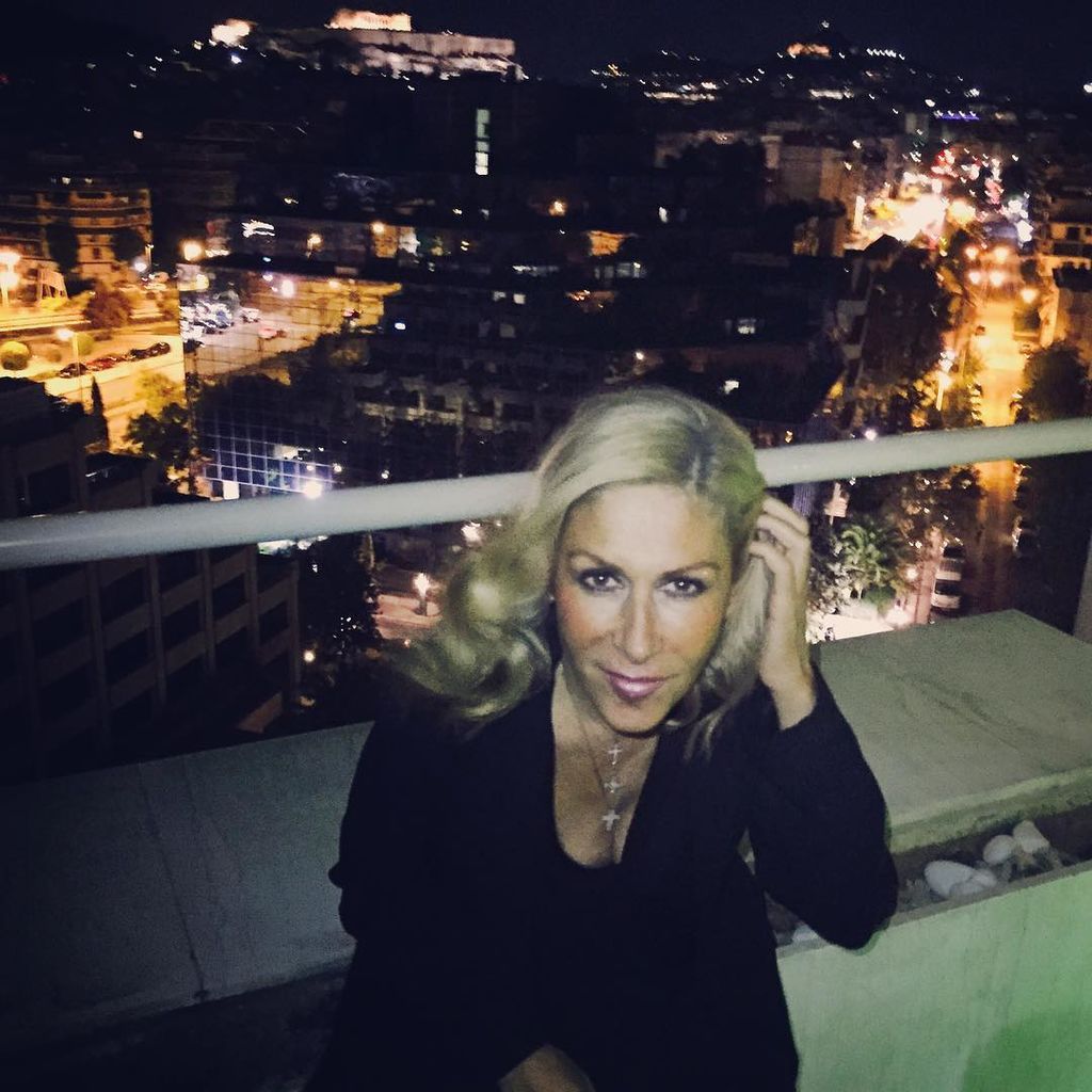 Ελληνίδα τραγουδίστρια δηλώνει: «Πέρασα άσχημα, δύσκολα παιδικά χρόνια»