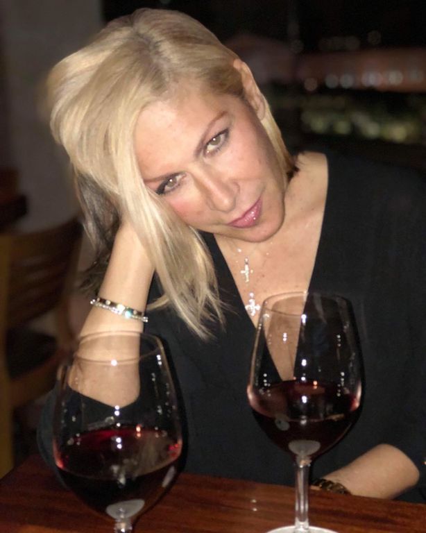 Ελληνίδα τραγουδίστρια δηλώνει: «Πέρασα άσχημα, δύσκολα παιδικά χρόνια»