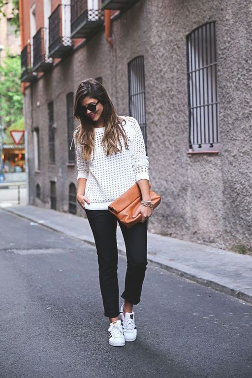 Αθλητικά παπούτσια: Είκοσι ξεχωριστοί τρόποι για να τα συνδυάσετε με όλα σας τα ρούχα 