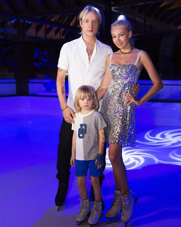 Σοκάρει η σύζυγος Ολυμπιονίκη: «Χτυπάω το γιο μου με ζώνη και τον κλείνω σε σκοτεινό δωμάτιο»