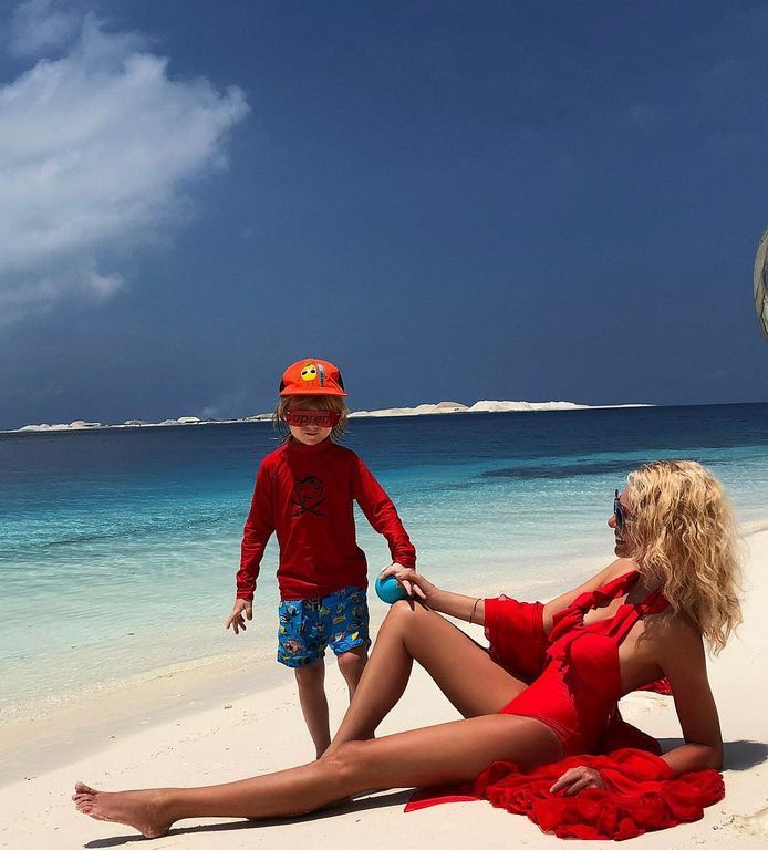 Σοκάρει η σύζυγος Ολυμπιονίκη: «Χτυπάω το γιο μου με ζώνη και τον κλείνω σε σκοτεινό δωμάτιο»