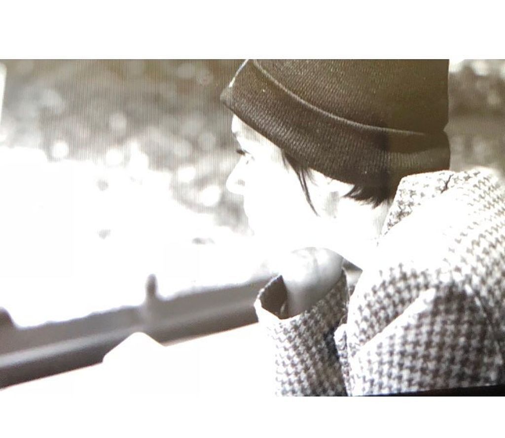 Πόσο ακομπλεξάριστη: Η Katie Holmes κυκλοφορεί χωρίς ίχνος μακιγιάζ (pics)