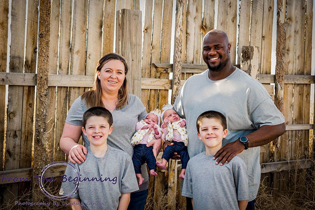 Ένα σπάνιο φαινόμενο: Μητέρα γέννησε για δεύτερη φορά πανομοιότυπα δίδυμα (pics)